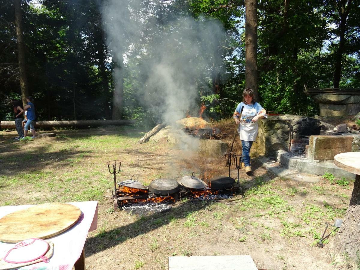 Camping Grondola - Federicofarm Pontremoli Extérieur photo